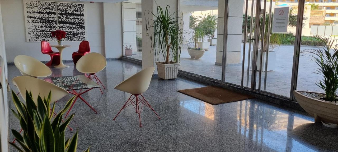 Magic holiday - 1st line, seaview, pool & parking - Chambres d’hôtes Calpe
