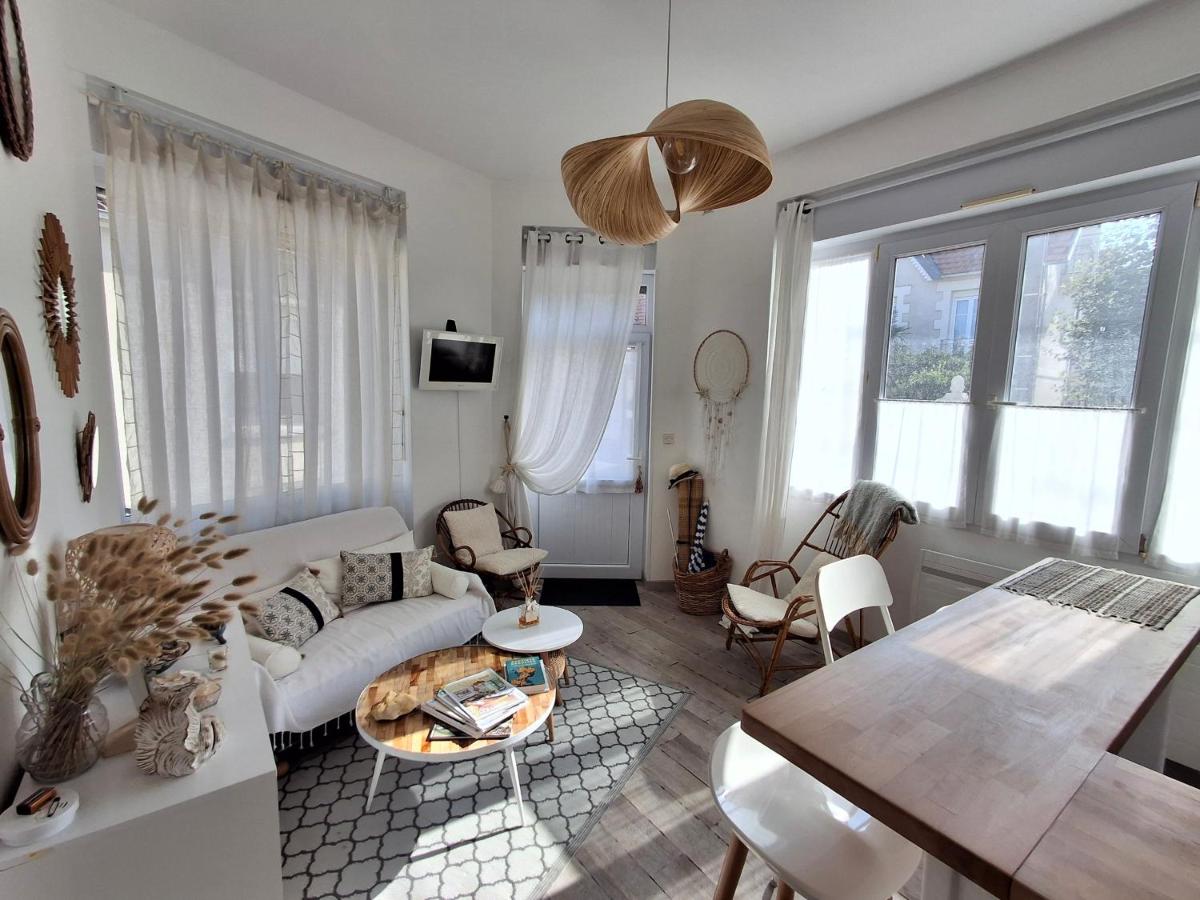 Châtelaillon-Centre : Appart 50m Plage - FR-1-706-38 - B&B