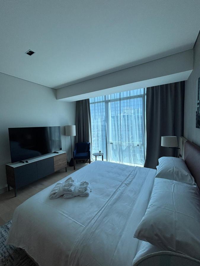 Deluxe One-Bedroom Apartment with City View