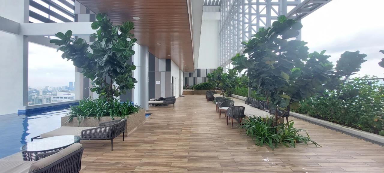 The Colony By Infinitum Flixses - B&B Kuala Lumpur