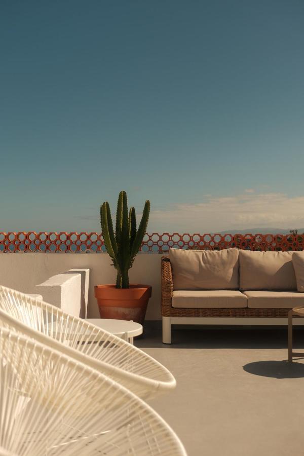 Studio Apartment with Sea View
