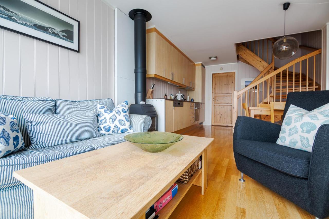 Modern Seahouse in Svolvær with stunning views! - B&B