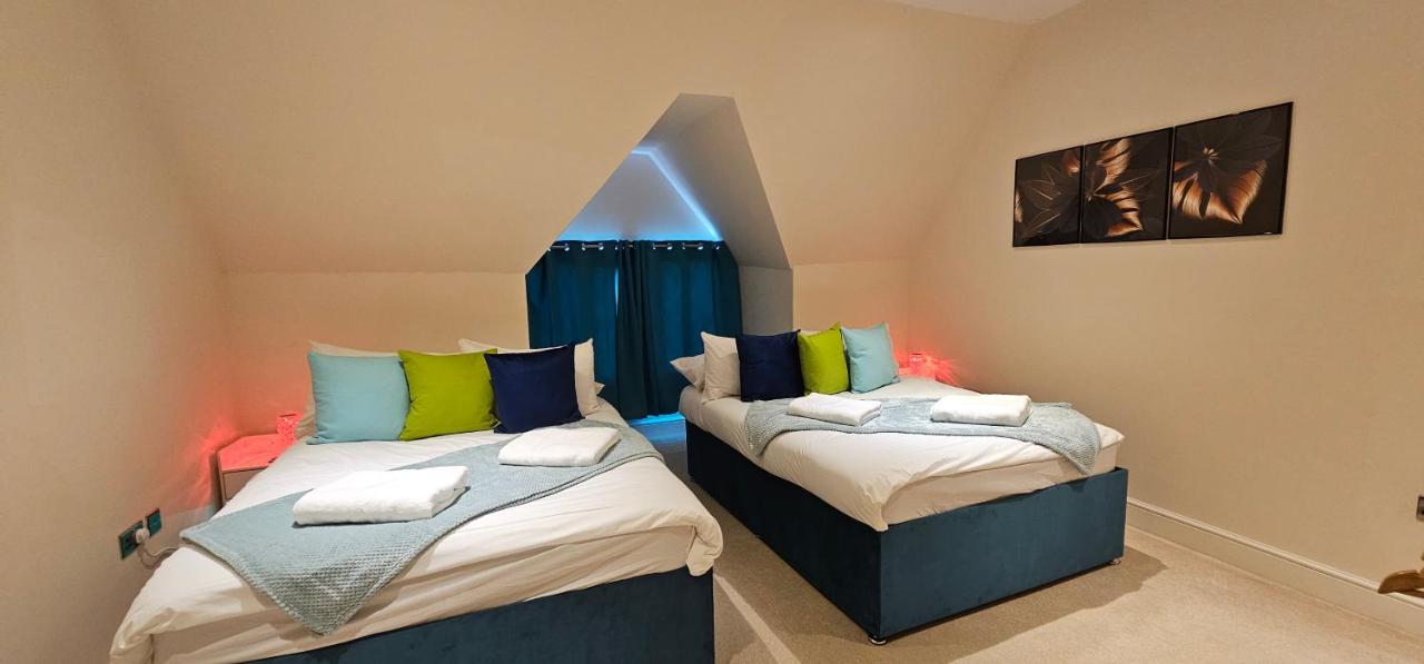 Modern Town Centre Flat 12 at Christchurch Park - Bed and Breakfast