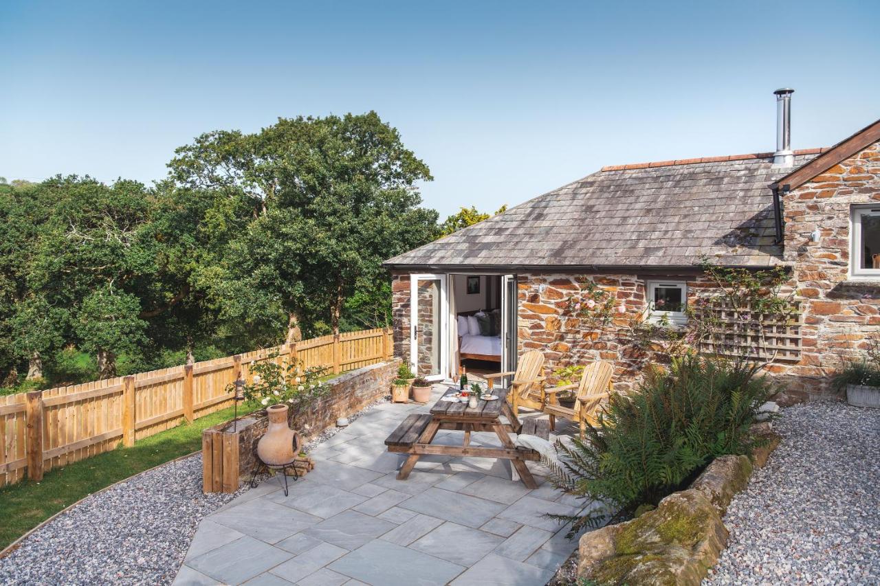 Riverside cottage on private wildlife estate 3-bed - B&B