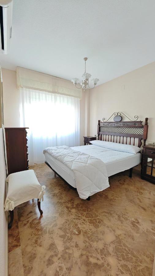 Appartamento con 2 Camere da Letto e Vista Mare