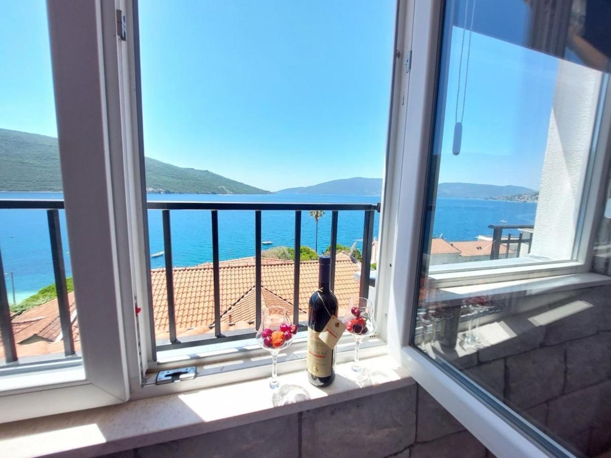 Luxury 3BR Duplex with Pool 2 Mins from Beach in Kumbor - Ferienwohnung Herceg Novi