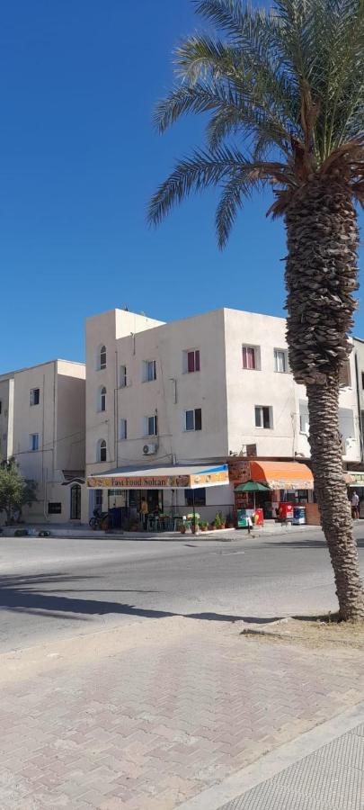 Mahdia Family Beach -FREE WIFI -Babysitter- Tourist guide - Ferienwohnung Hiboun