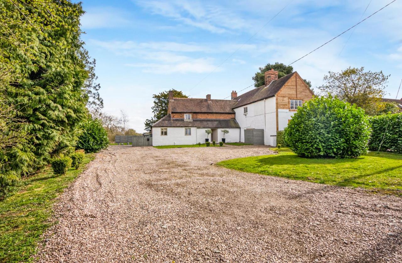 3 Bedroom Country Cottage with Private Garden - Ferienwohnung Shifnal