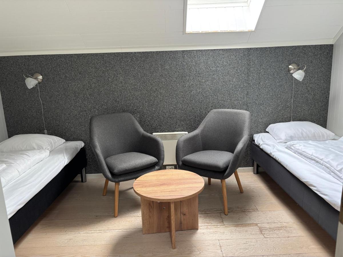 Twin Room with Shared Bathroom top floor