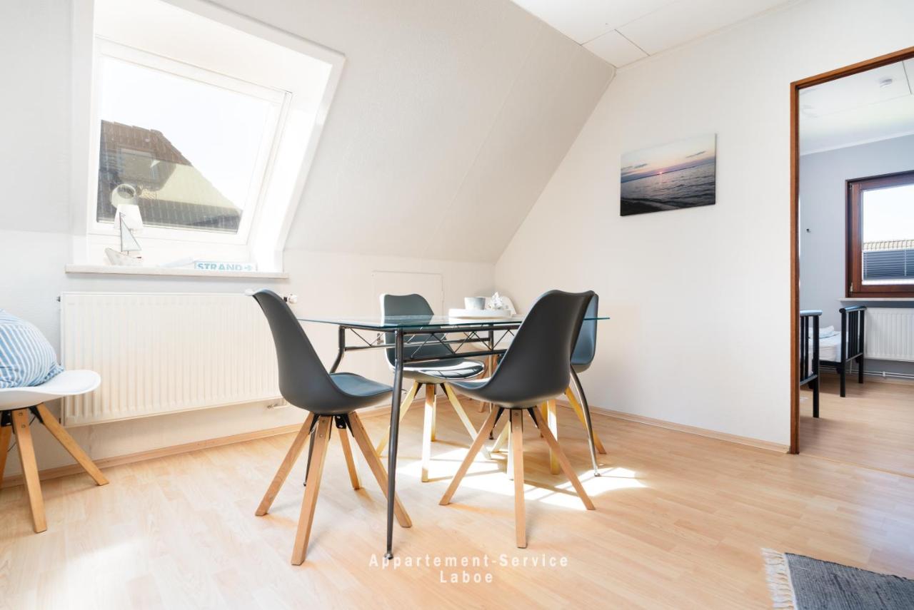 Fewo Lerchenstraße, nur Privatreisende, Monteure nicht erwünscht - Ferienwohnung Laboe
