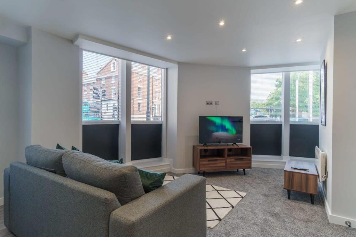 Spacious 1 Bedroom Apartment in Liverpool - B&B Liverpool