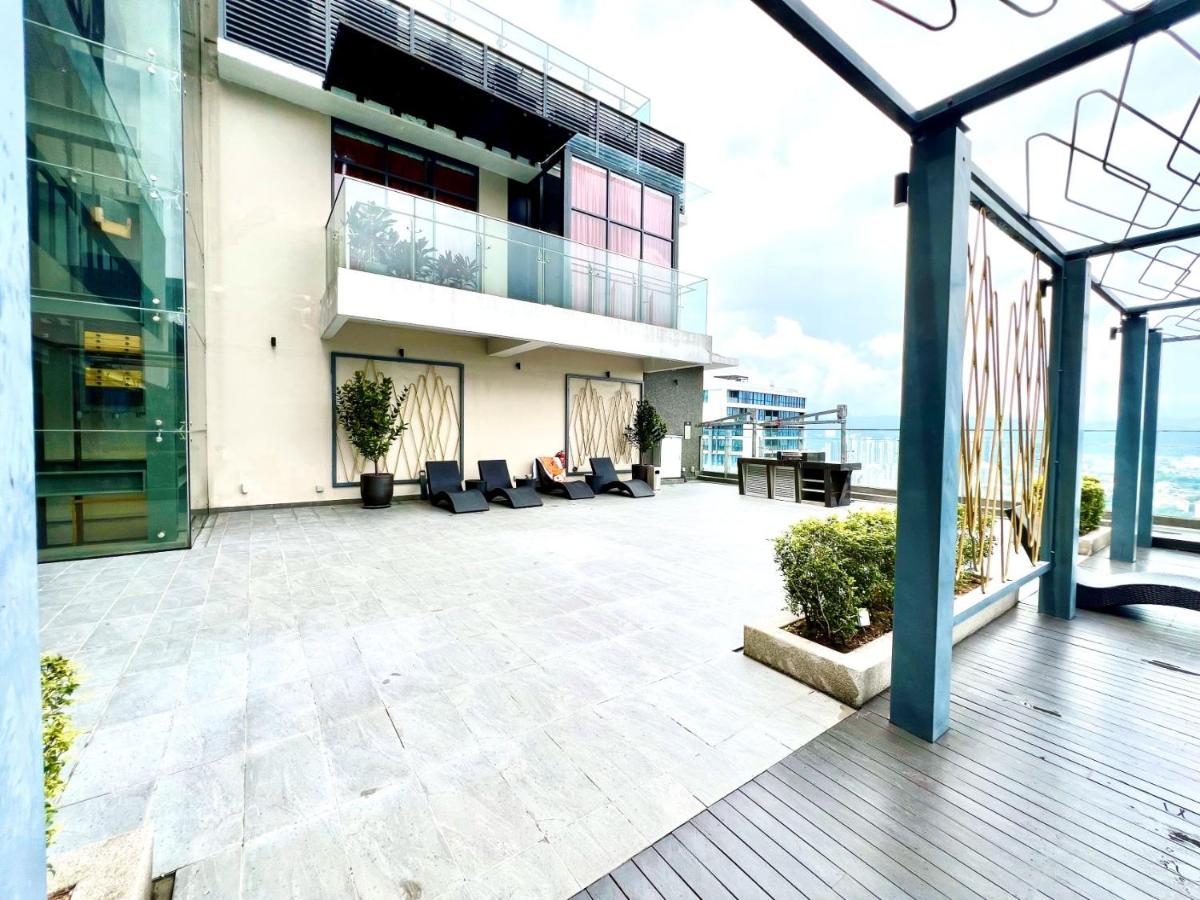 Manor Rooftop pool by Serviced Suites KLCC - B&B