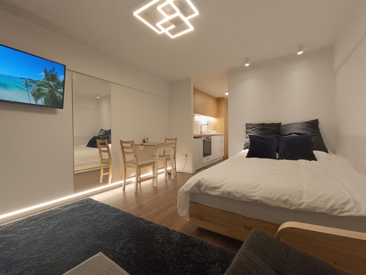 Metro studio 1 -private parking 500m- - B&B Salonicco