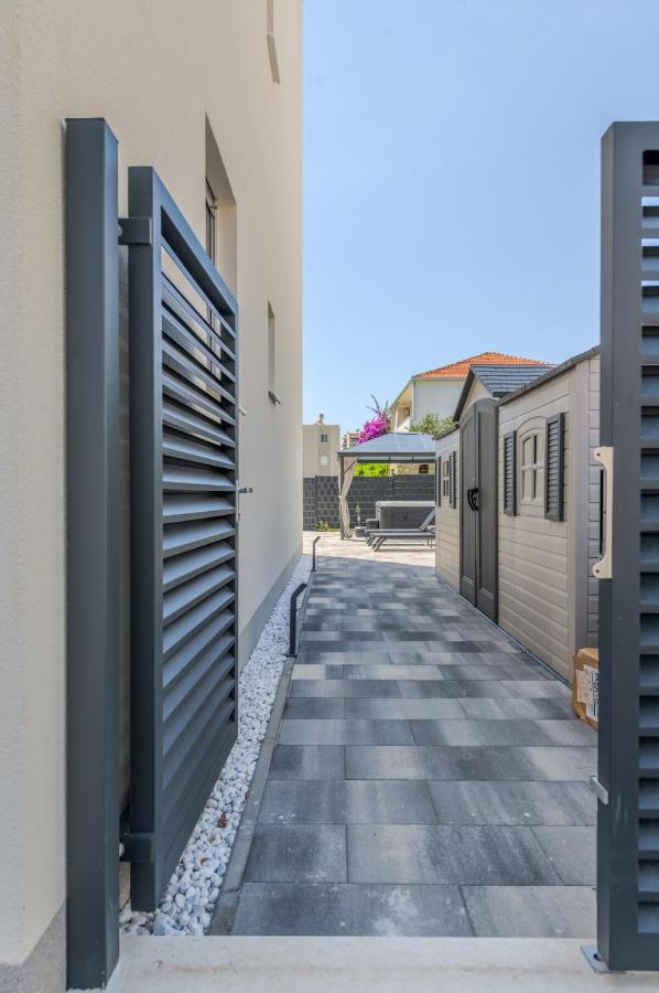 Luxury apartment with jacuzzi in Trogir - B&B Traù