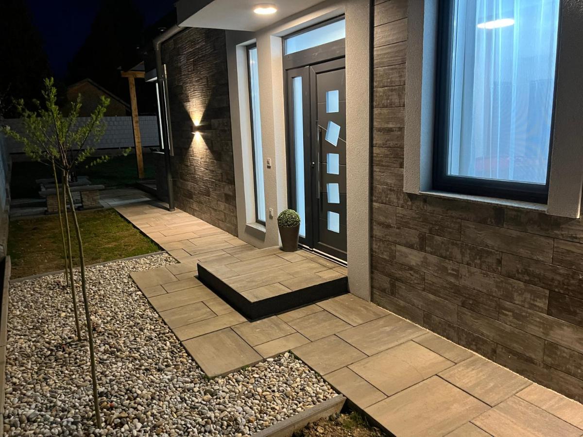 Brothers House - Chambres d’hôtes Balatonszárszó