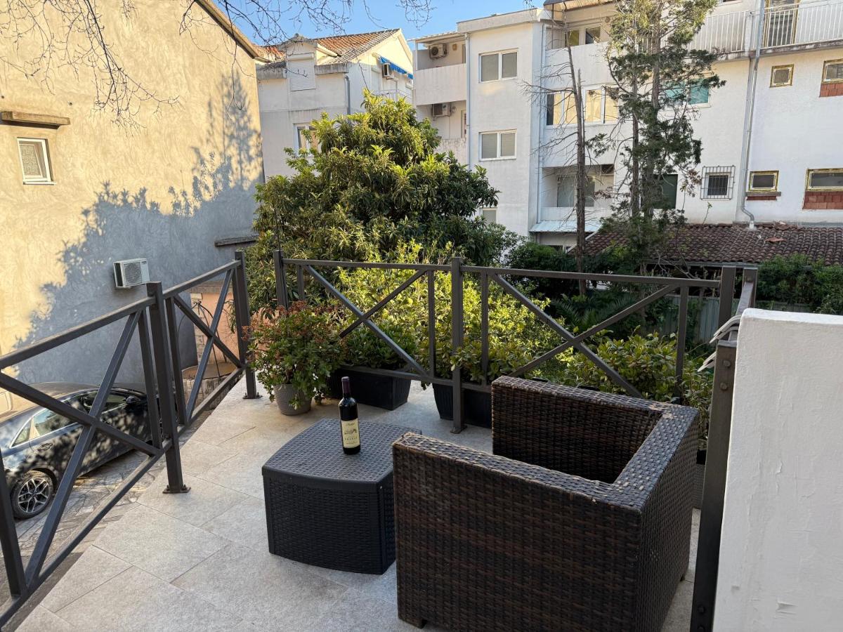 Bozovic Apartmani - Bed and Breakfast Budva