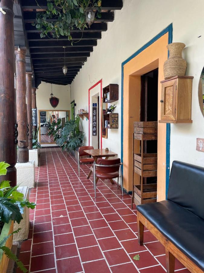 Volko Party Hostel - B&B