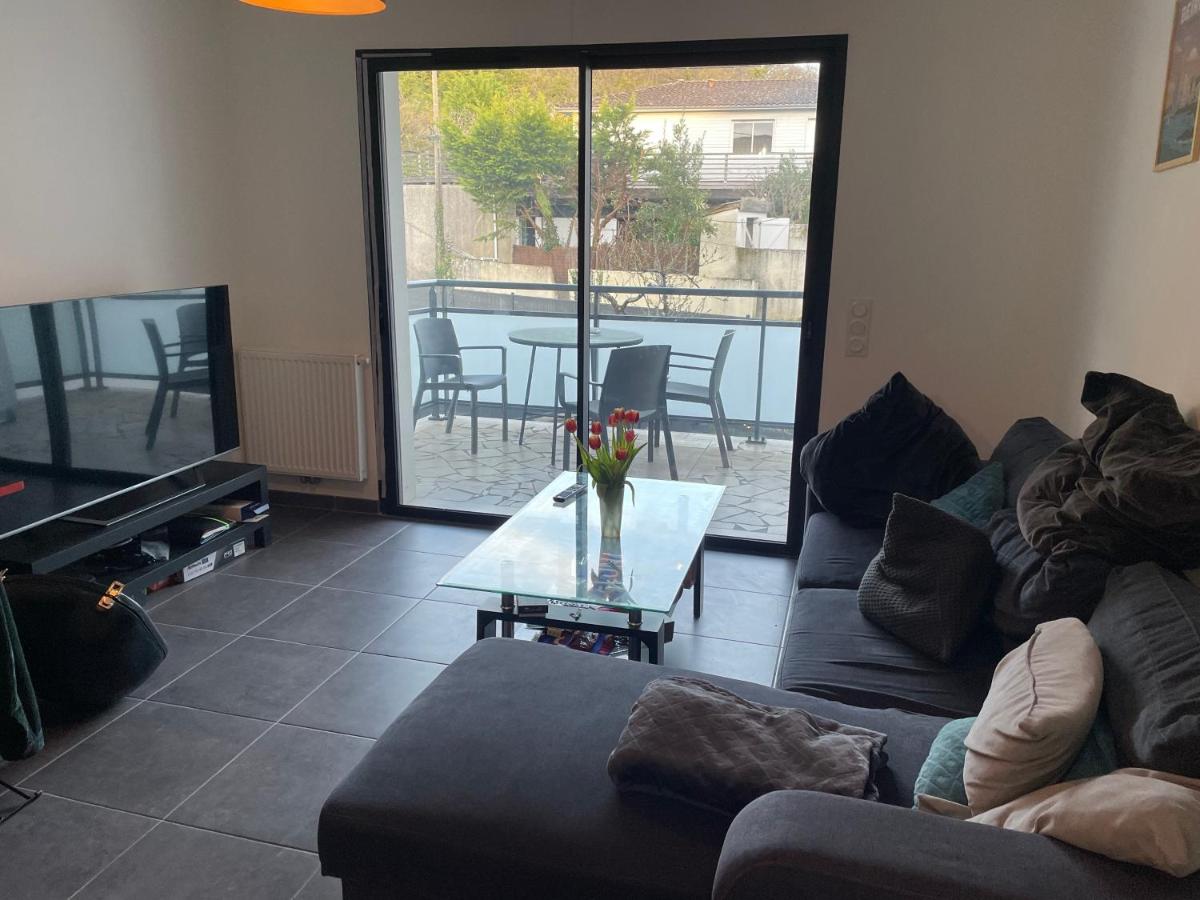 Villa Foch - Ferienwohnung Cenon