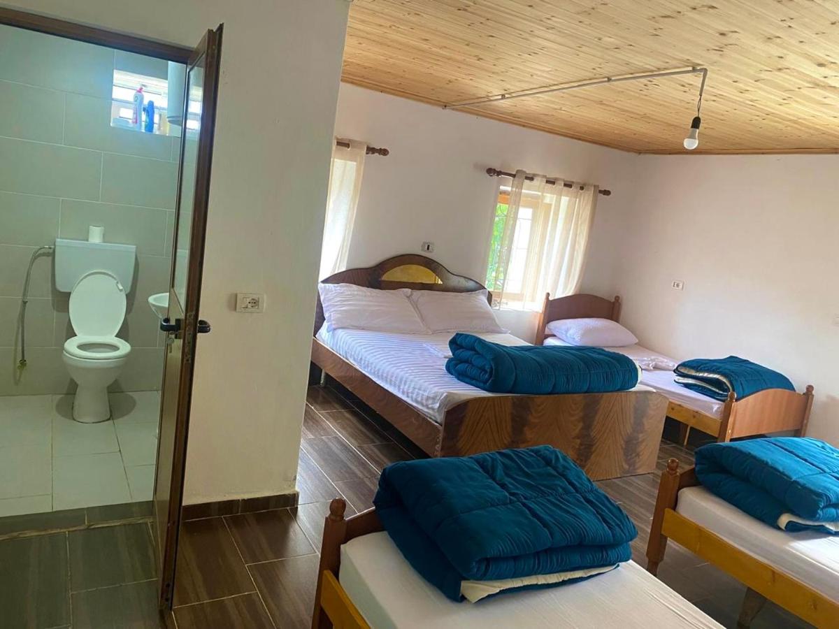 Familienzimmer mit Bergblick
