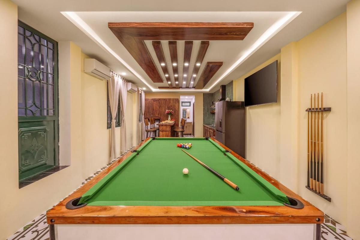 Goldland villa - 4BR 5BTH sauna & jacuzzi, billiard 5' My Khe beach - B&B