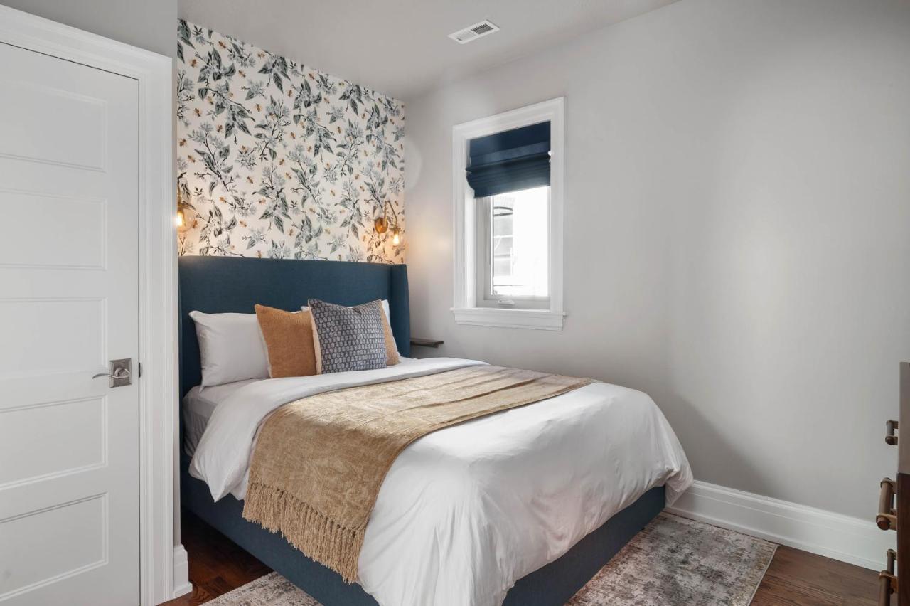 Luxury Downtown Retreat 4BR w Hot Tub & Views - Chambres d'hôtes Salt Lake City
