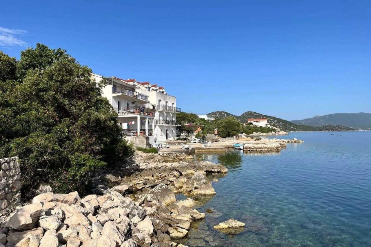 Apartments by the sea Cove Pjestata, Peljesac - 24021 - Chambres d'hôtes Janjina