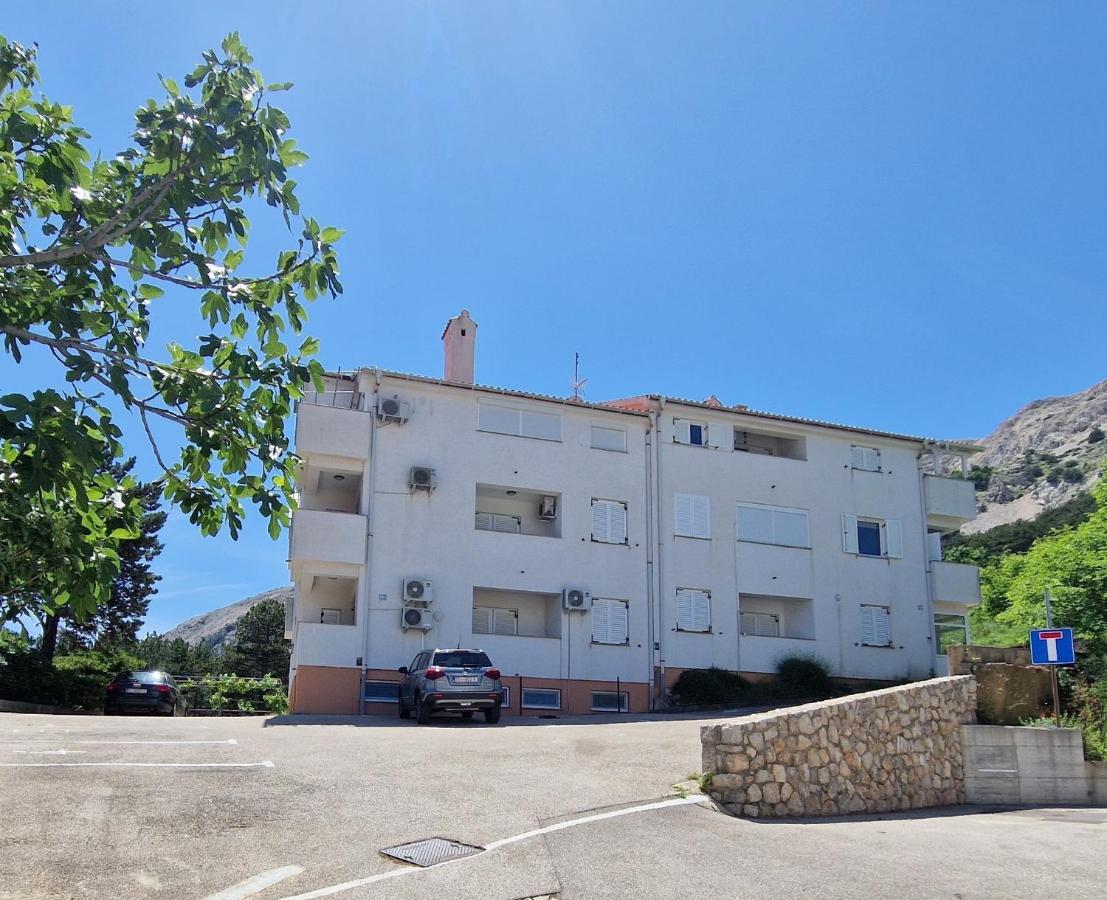 Apartments with parking space Baska, Krk - 24227 - B&B Baška