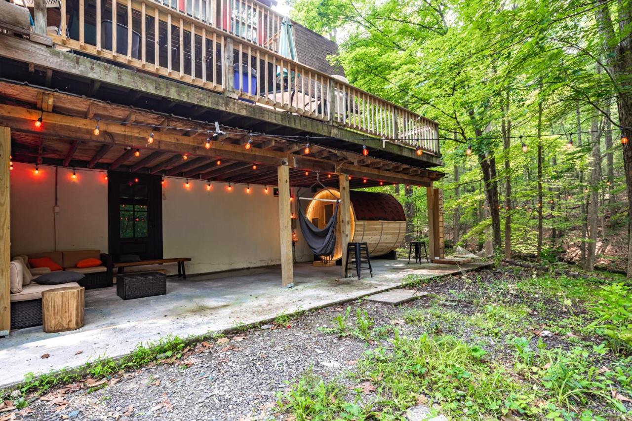 Hot Tub Sauna POOL 2 BDR Game Room - B&B