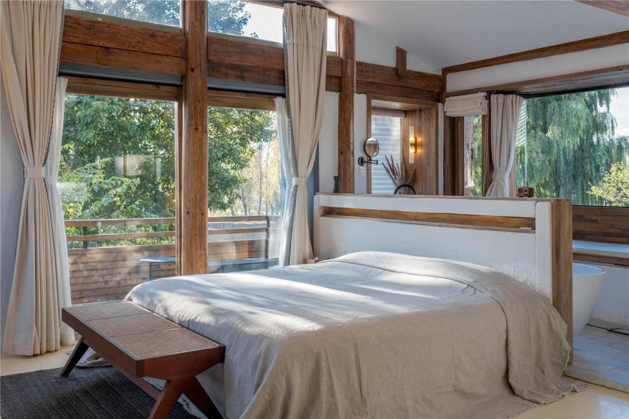 Habitación Doble con balcón (2 adultos + 1 niño)