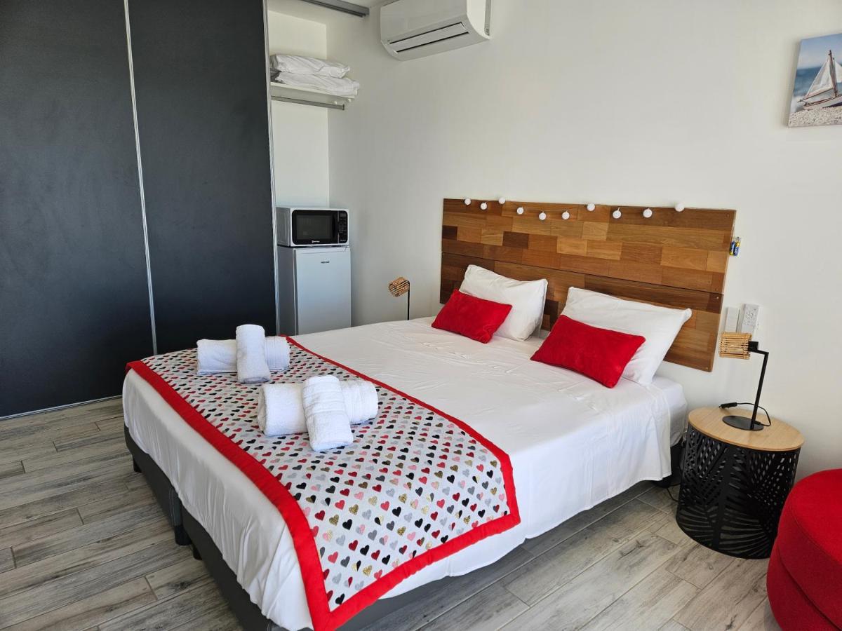 Deluxe Double Room with Balcony and Sea View