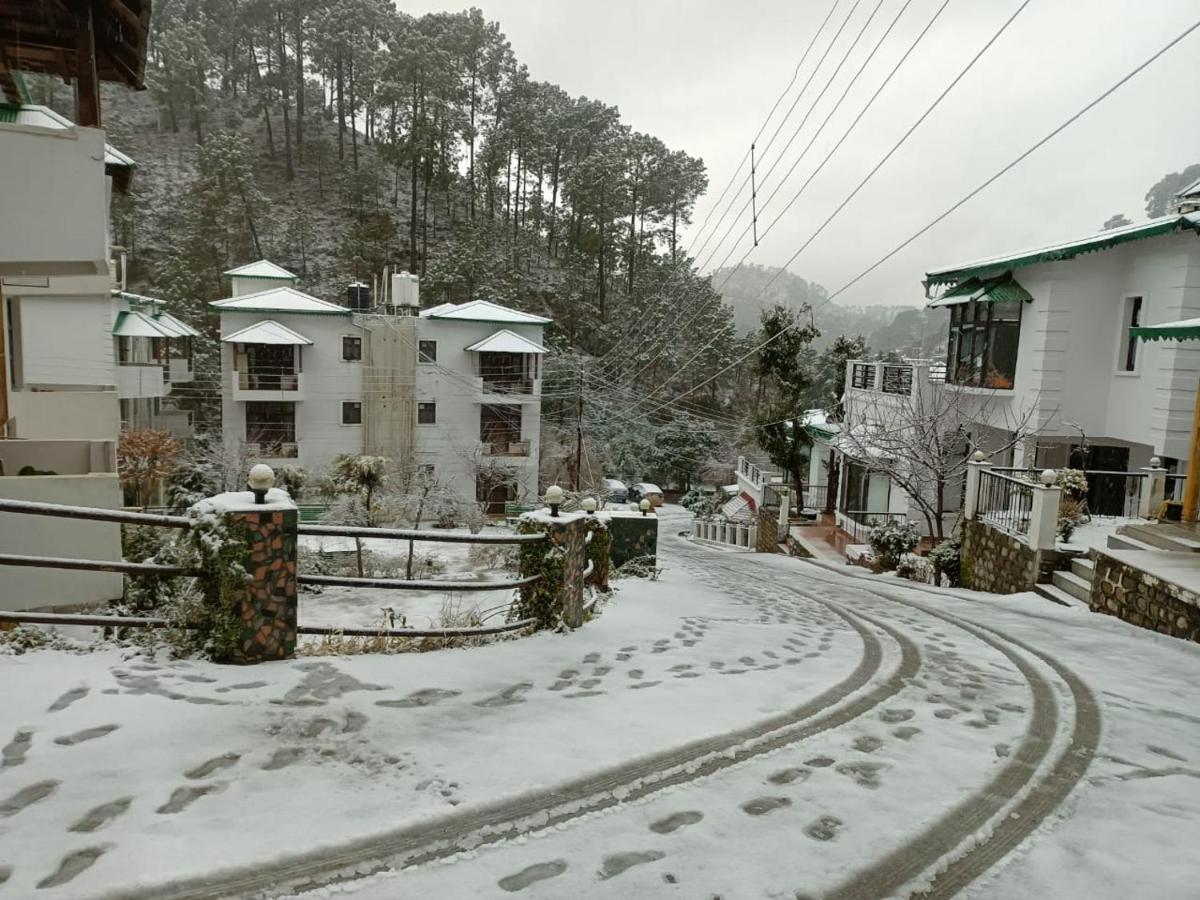 Shashi Homestay's - B&B Bhowali