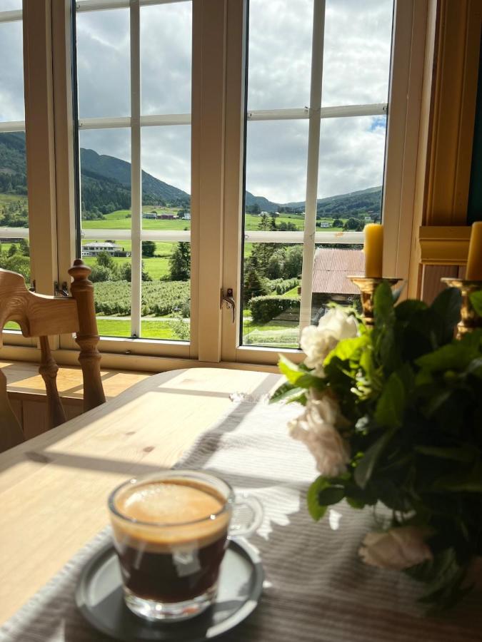 Sognefjorden-Vik i Sogn - Chambres d’hôtes Brekka