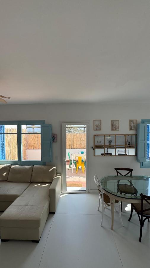 Casa con vistas al mar y jardín - B&B Canet de Mar