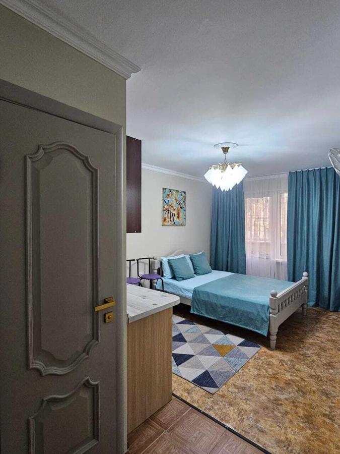 Квартиры-студии на улице Василия Клочкова 128 - Bed and Breakfast Alma-Ata
