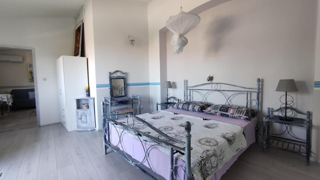 Appartamento con 1 Camera da Letto, Terrazza e Vista Mare