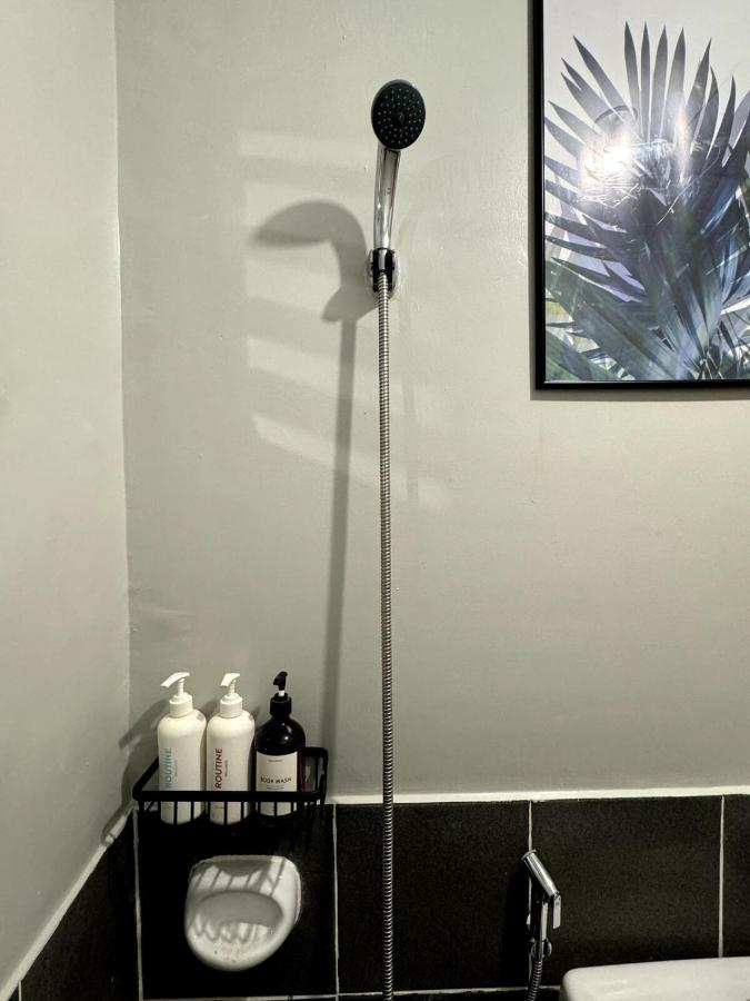 Cozy 3BR Bungalow House with Netflix & Games - B&B Davao