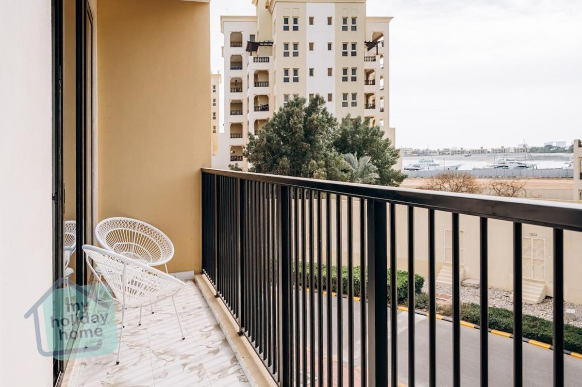 Beachfront Luxury 1BR Sea View - Ferienwohnung