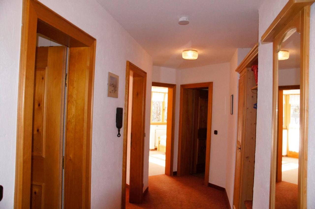 Apartment mit Balkon