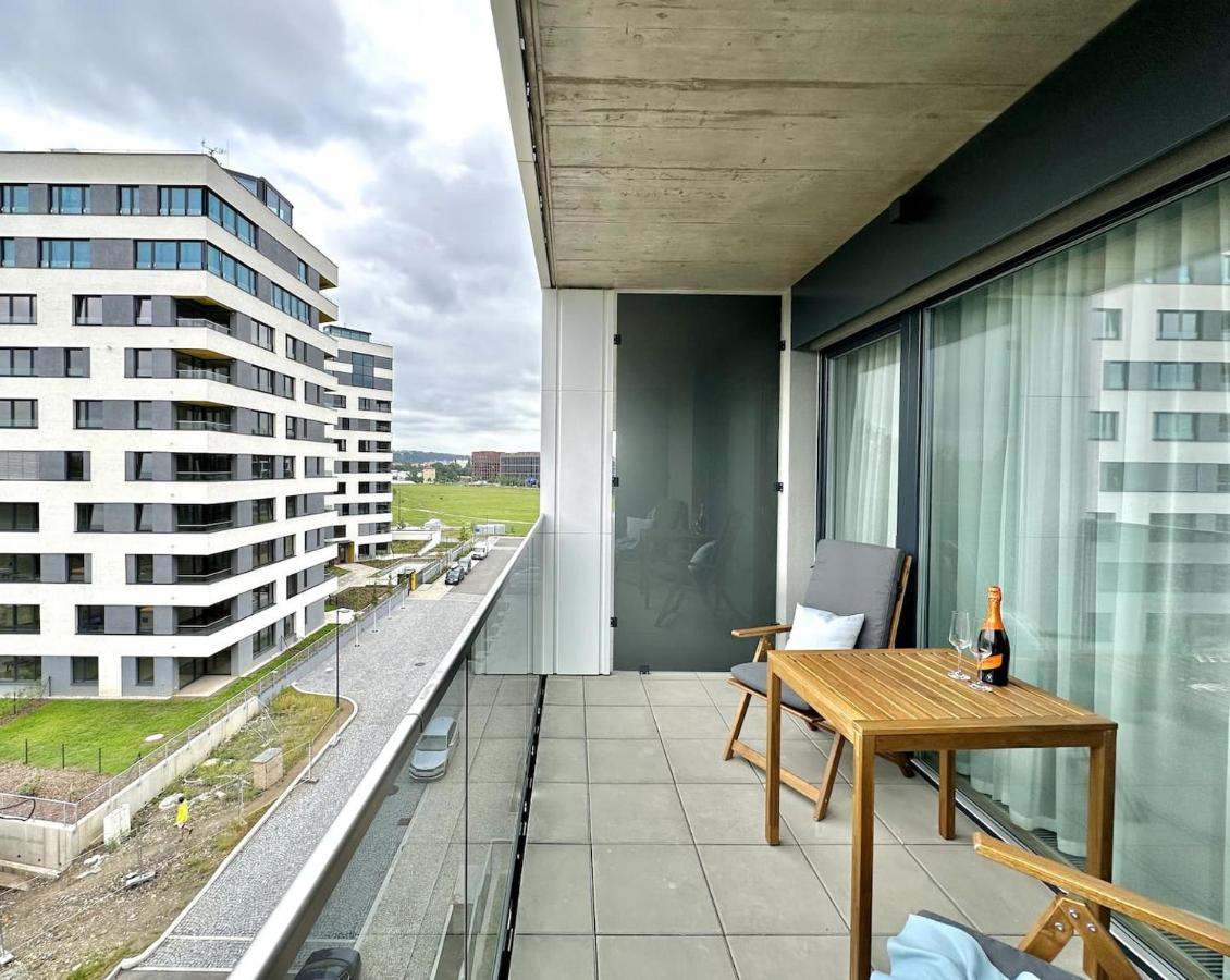 REAL Living by REFA Balcony Retreat 91 - Ferienwohnung Prag