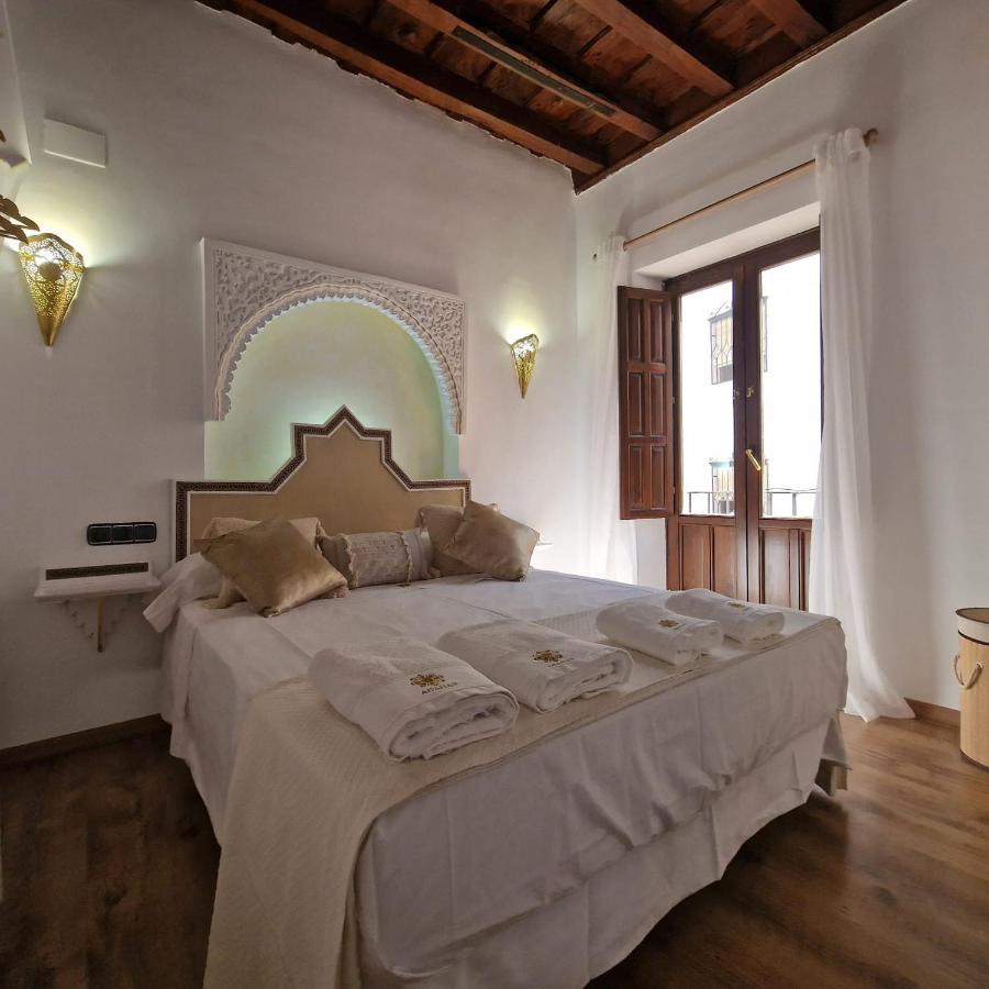 Executive Apartment with Alhambra Views