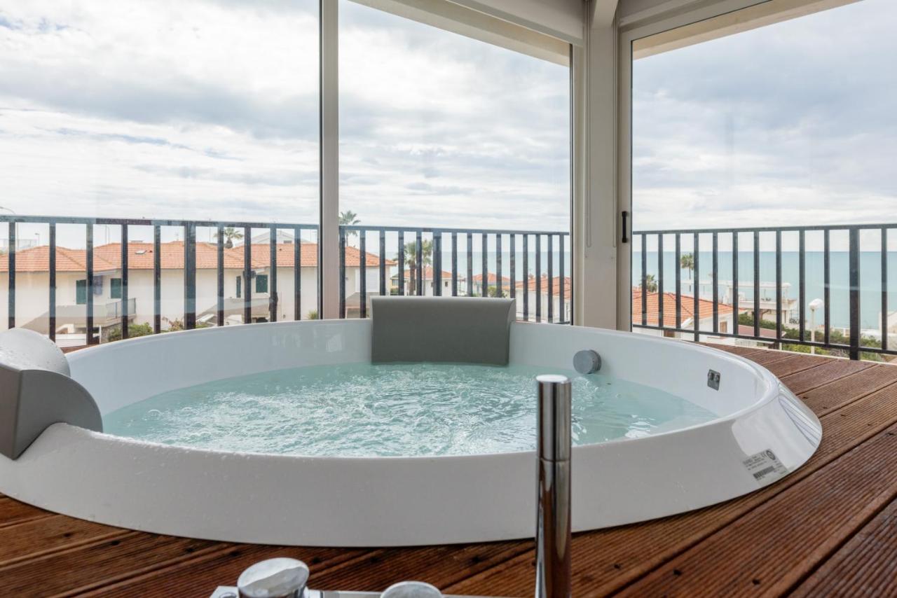 GuestHost - Seaview Dream with Jacuzzi and Parking - Ferienwohnung Marina di Ragusa