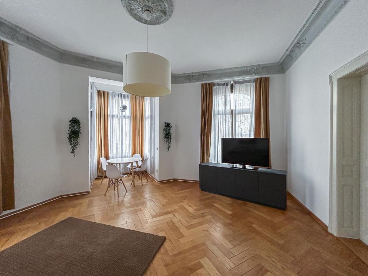 Altbau-Flair, Trendviertel, 2P, WiFi, Modern, Fahrstuhl - Ferienwohnung Chemnitz