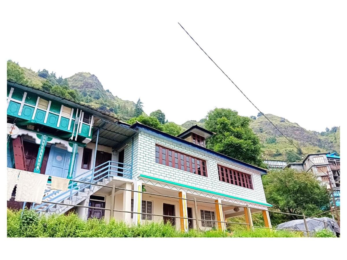 Sunlight Homestay Mohana - B&B Chakrāta