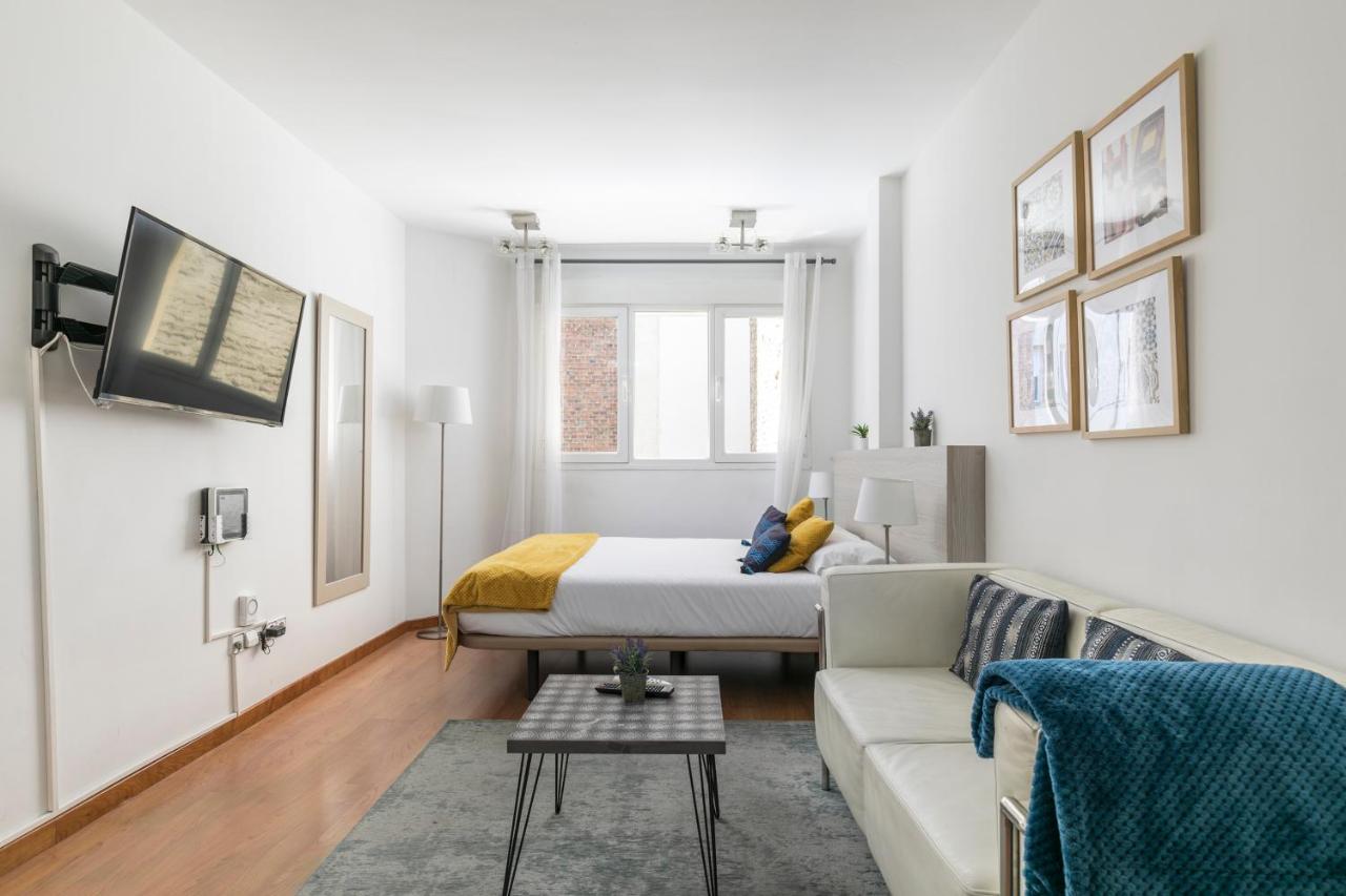 Luna 1 by Forever Rentals - Bed and Breakfast