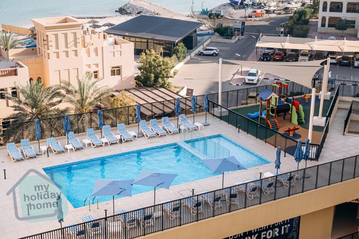 Brand New Studio Canal View - B&B Ras Al Khaimah City