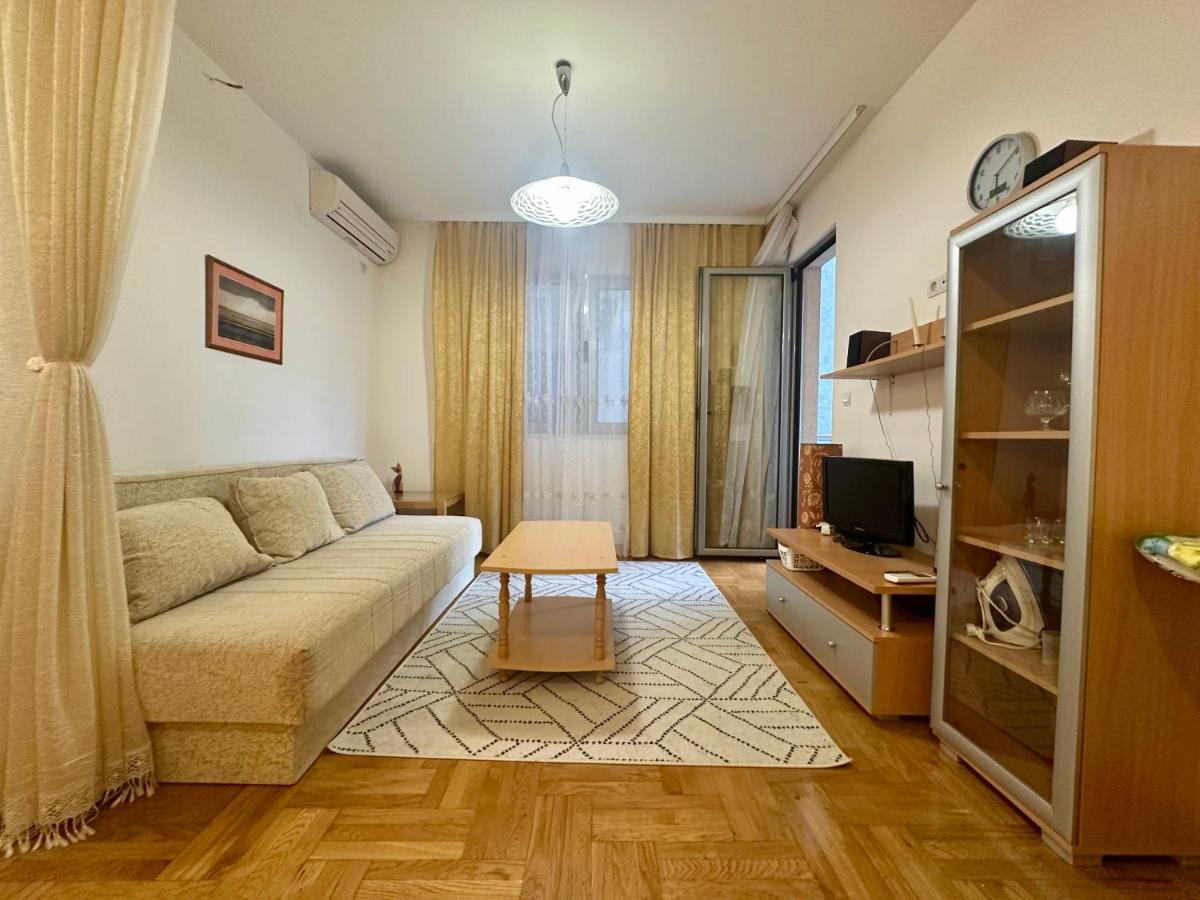 Apartment Caramel Petrovac - Ferienwohnung Petrovac na Moru