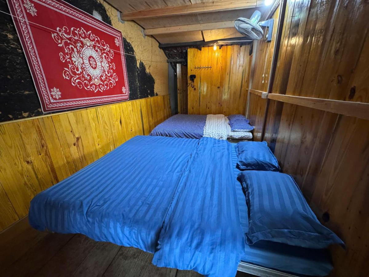 Quadruple Room with Private Bathroom