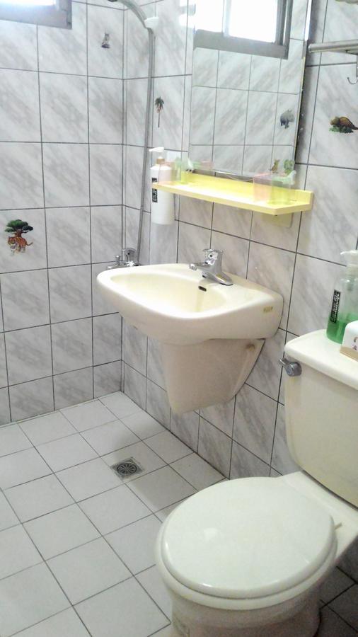 Tweepersoonskamer met een Eigen Externe Badkamer