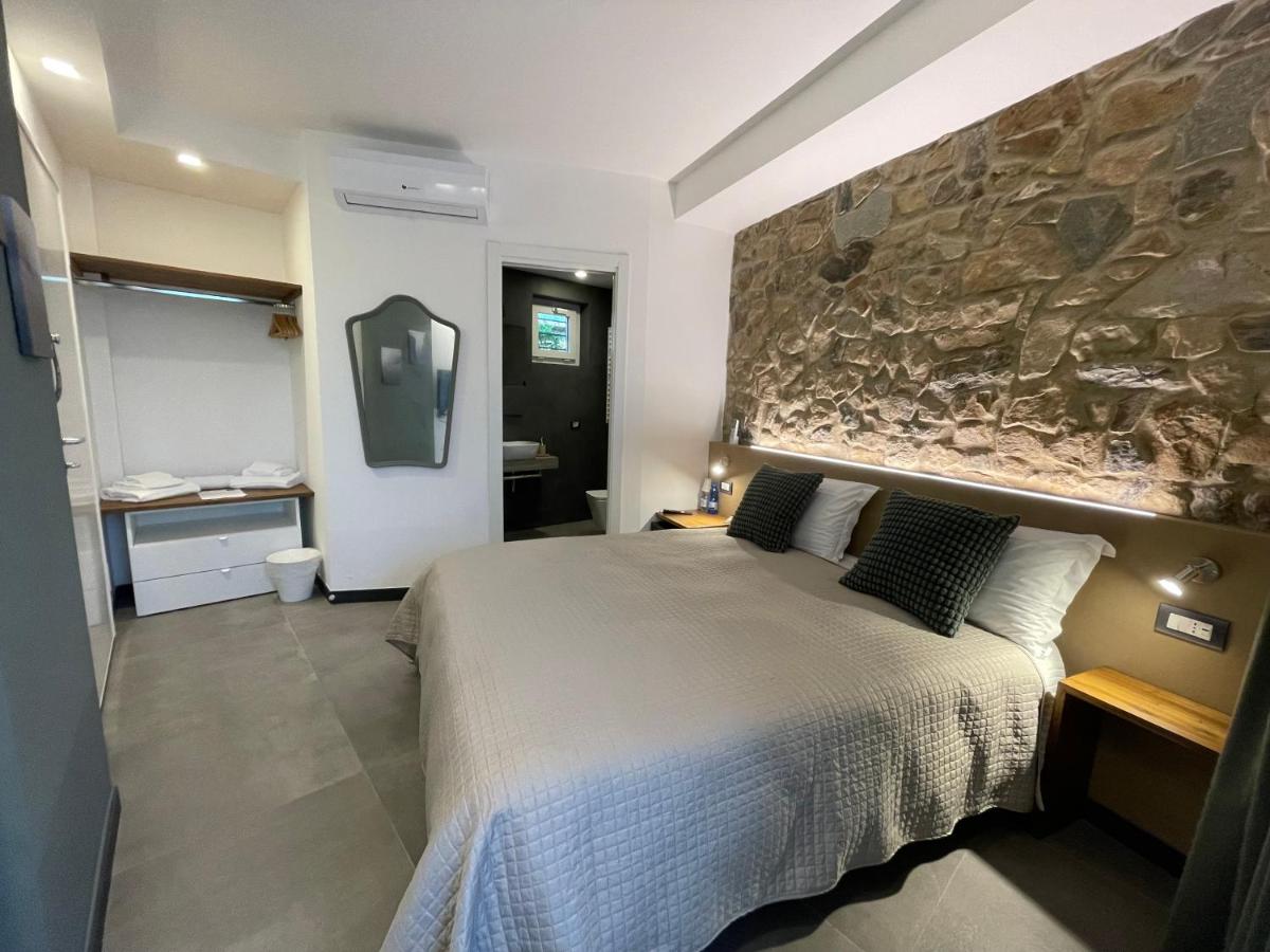 Chambre Double - Vue sur Piscine
