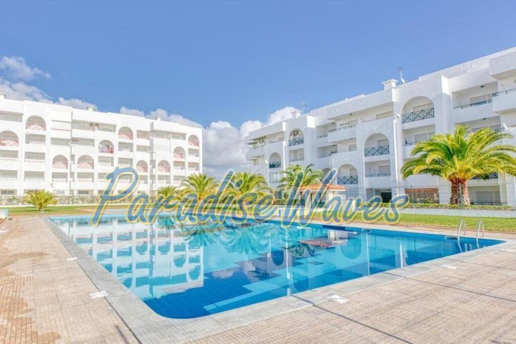 Magnifique appartement 500m de la plage avec piscine - Chambres d'hôtes Porches
